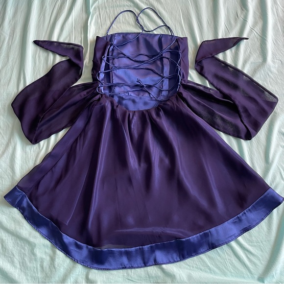 Backless Formal Dress with Spaghetti Straps and Crossback String - Picture 4 of 15